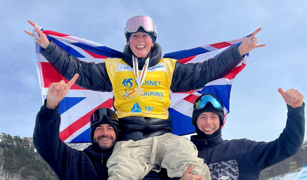 Lire la suite à propos de l’article Qui est Mia Brookes, la plus jeune championne du monde de snowboard ?